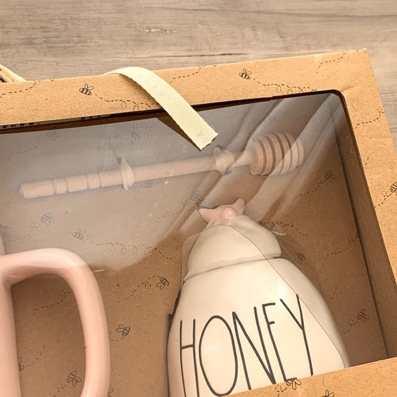 Rae Dunn mug and honey pot set - Picture 2 of 4